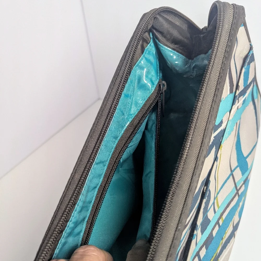 Thirty One Cosmetic/Toiletries Bag Turquoise Multicolor